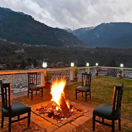 Mastiff Grand Manali Resort Exterior foto