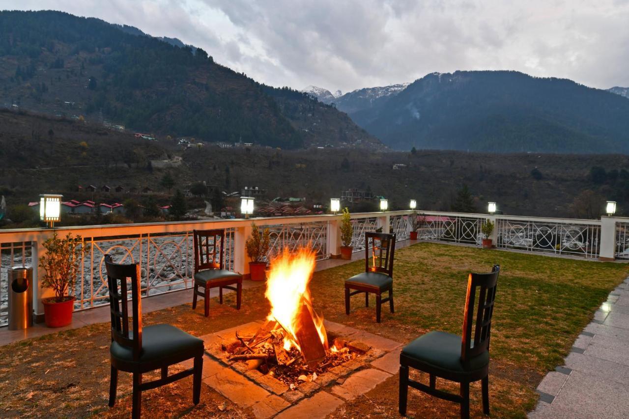 Mastiff Grand Manali Resort Exterior foto