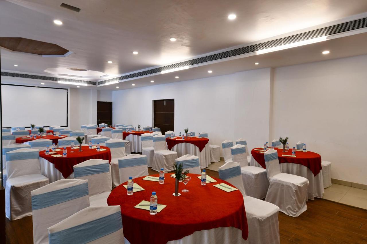Mastiff Grand Manali Resort Exterior foto