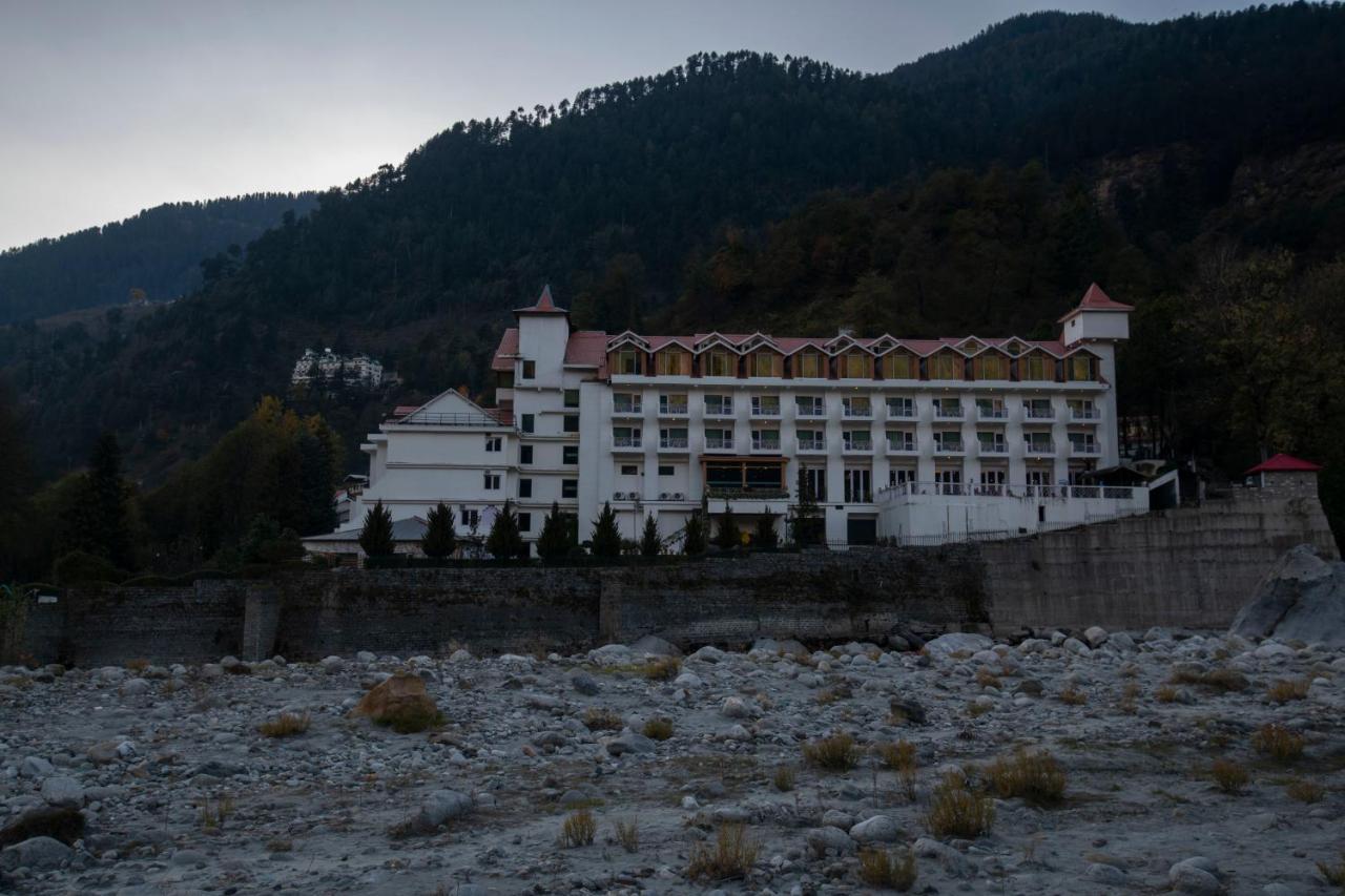 Mastiff Grand Manali Resort Exterior foto