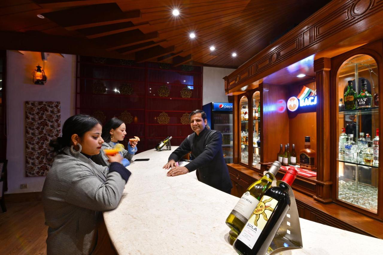Mastiff Grand Manali Resort Exterior foto